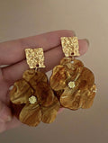 Amisi Petal Earring (Goldish Brown)
